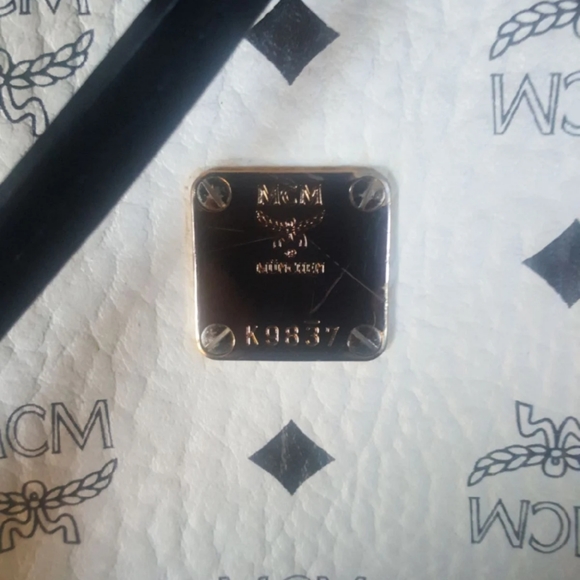 SOLD NOT AVAILABLE Authentic MCM Tote and pouch - Picture 2 of 16